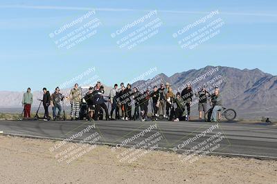 media/Jan-15-2026-Racers Edge (Thu) [[dfebeb70ab]]/1-Around the Pits-Track Walk/